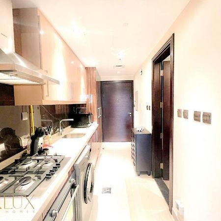 Lovely Big Studio W/ Burj Khalifa View In Downtown Dubaj Kültér fotó