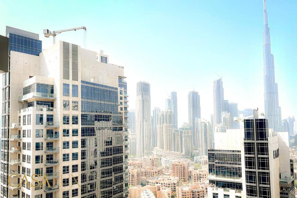 Lovely Big Studio W/ Burj Khalifa View In Downtown Dubaj Kültér fotó