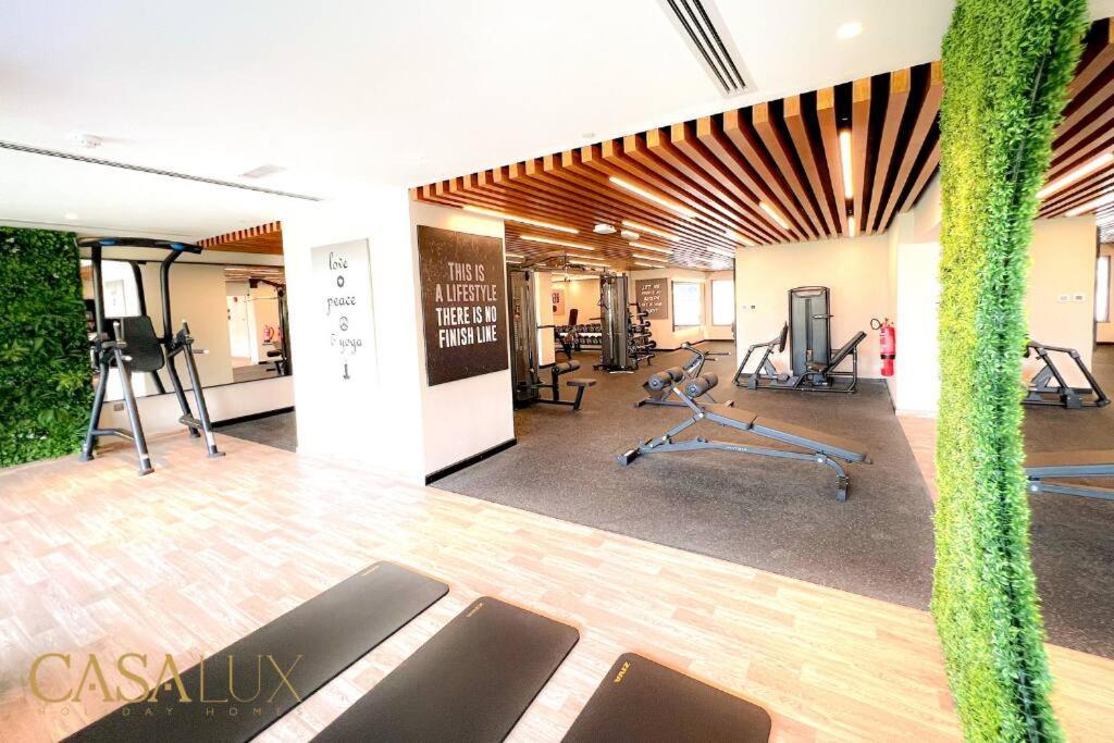Lovely Big Studio W/ Burj Khalifa View In Downtown Dubaj Kültér fotó